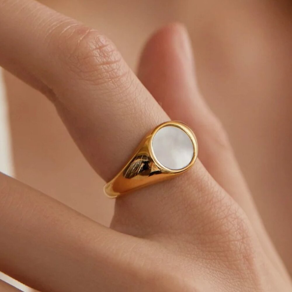 Gold Ring Non Tarnish Mother of Pearl Signet Ring Gold Statement Ring BEAUTIFUL - Picture 9 of 12
